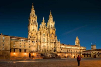 Day Trip from Porto to Santiago de Compostela and Valença