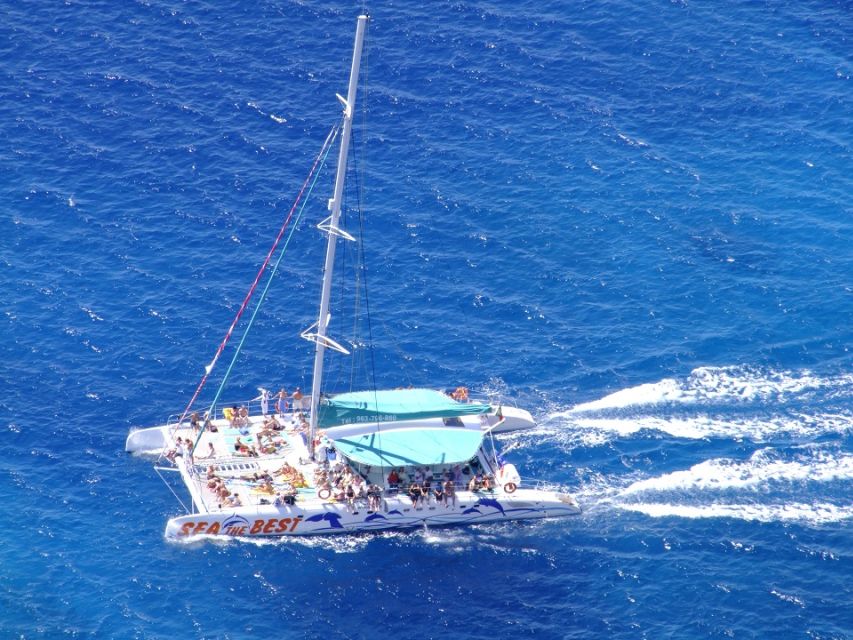Desertas Islands Full-Day Catamaran Trip from Funchal - What to pack for a windy volcanic day (and what to leave behind)