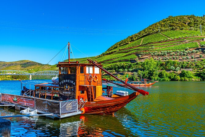 Douro Valley: Historical Sites, Wine Experience, Lunch & Cruise - N222 road driving plus lunch: the easiest way to get a real taste of Douro life
