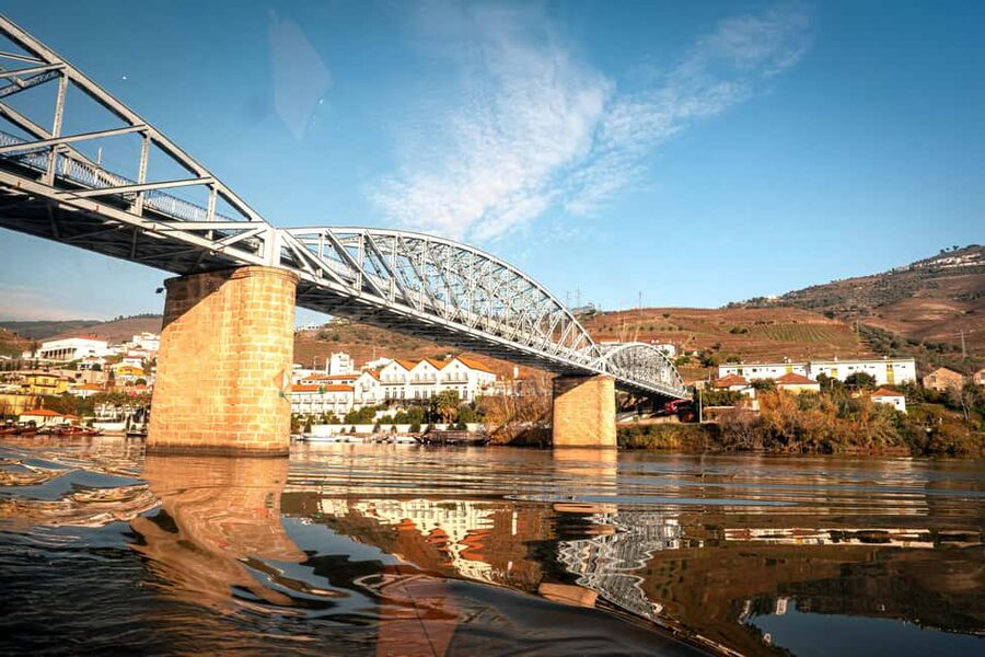 Douro Valley Tour: Visit 2 Wineries, Lunch & River Cruise - Key highlights you should notice right away