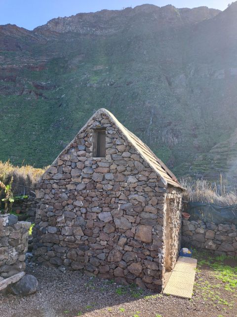 EAST MADEIRA:,Peaks, Forest walk,Thatched Roofs, Rum factory - The Route May Reverse, and That’s Not Always Bad