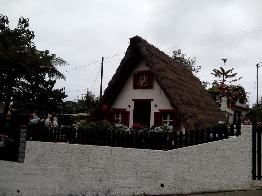 Eastern Madeira: Full-Day Tour with Rum Tasting - The Final Act at São Lourenço, Ponta do Rosto’s Rock Color
