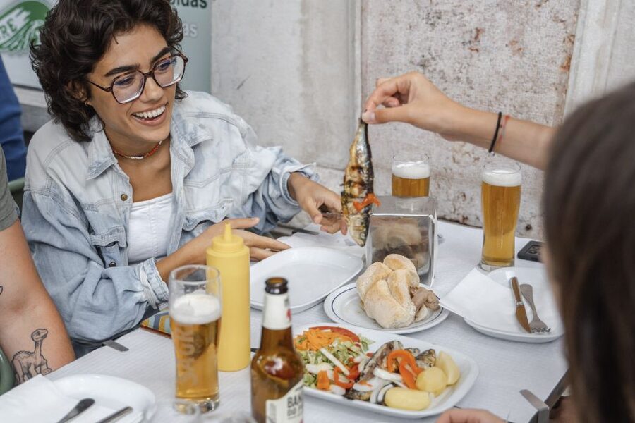 Eat & Walk Through Lisbon: A Local Food & Wine Experience - Key Reasons People Love This Lisbon Eat and Walk Tour
