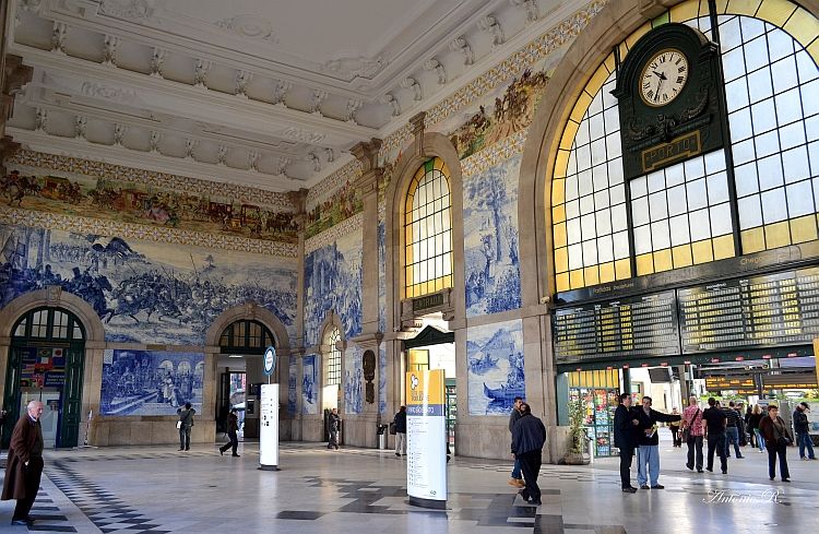 Essential Porto Walking Tour - Price and what makes it good value at $28