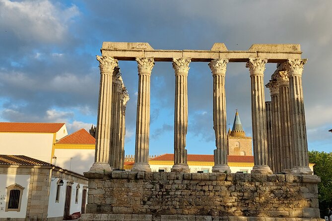 Évora: Private walking tour, By Local Guide - Stop 4: Templo Romano de Évora (Templo de Diana) and the Roman Layer