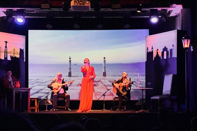 Fado in Chiado - Live Show in Lisbon on Stage for over 15 Years - The 50-minute show: what the timing really buys you