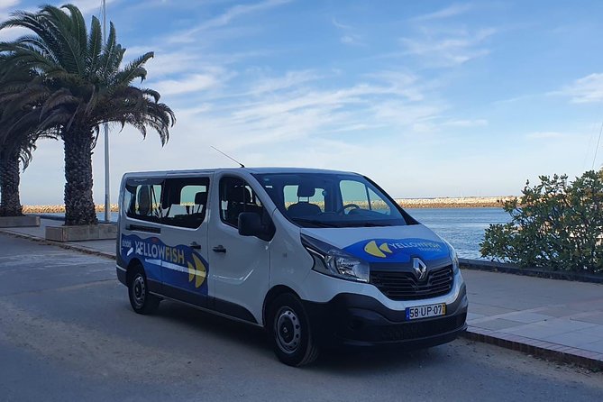 Faro airport - Albufeira: Private Return Transfer - Meet your driver at Faro International Airport arrivals, the easy way