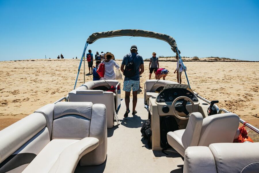 Faro: Deserta Island and Farol Island Catamaran Boat Trip - Deserta Island (Ilha Deserta / Barreta Island): short walk, big silence, clear water