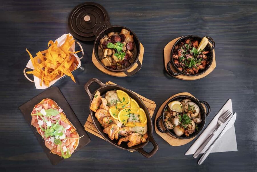 Faro: Portuguese Tapas Guided Tour - Key things you’ll notice on this Faro tapas tour
