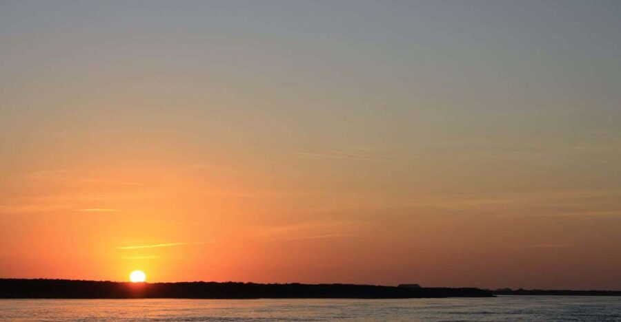 Faro: Ria Formosa Guided Sunset Tour by Catamaran - Why Faro’s Ria Formosa Sunset Cruise Fits Perfectly in an Hour