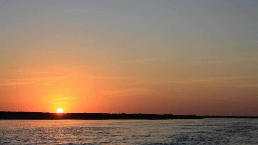 Faro: Ria Formosa Guided Sunset Tour by Catamaran - Getting to Cais da Porta Nova and Boarding Without Stress