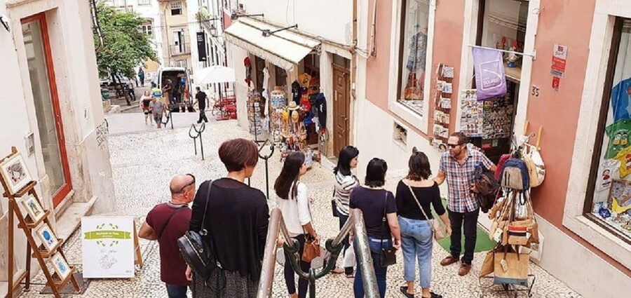 Fátima and Coimbra Full-Day Tour from Porto - The drive to Coimbra: trading pilgrims for professors