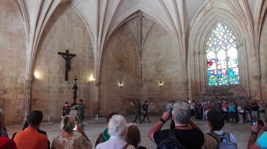 Fátima, Batalha, Alcobaça, Nazaré and Óbidos Private Tour - Pickup and ride comfort from Lisbon (and beyond)