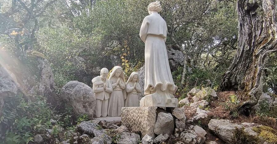 Fatima Full-Day Private Personalized Pilgrimage from Lisbon - Lisbon to Fatima, with comfort and breathing room