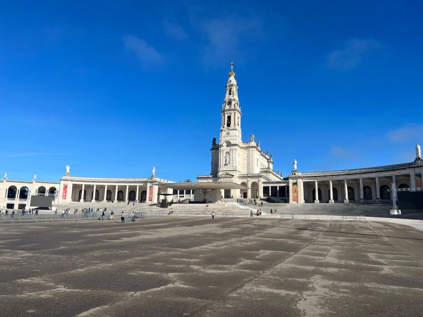 Fatima , Polski Przewodnik , Aljustrel , Nazare , Obidos - Leaving Lisbon for Fatima, and why the drive sets the tone