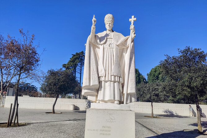 Fatima Private Tour: Shrine, Sacred Way & Shepherds’ Hometown - Parish Church of Fátima: A Quick Pass for the Baptism Photo Opportunity