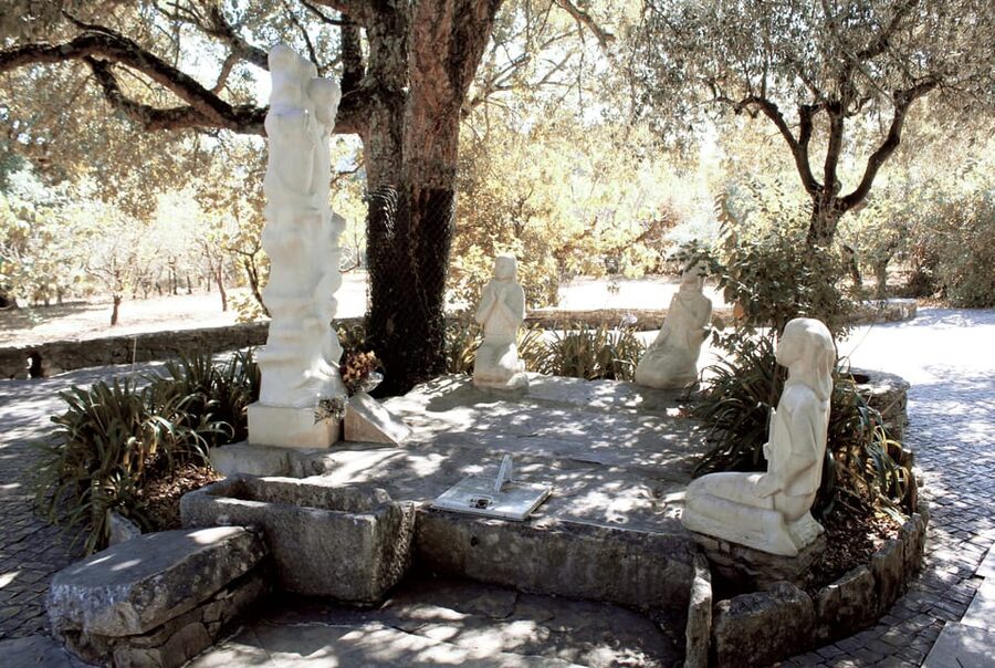 Fátima: Sanctuary and Aljustrel Village, Private Guided Tour - Fátima feels different when you go with a private guide