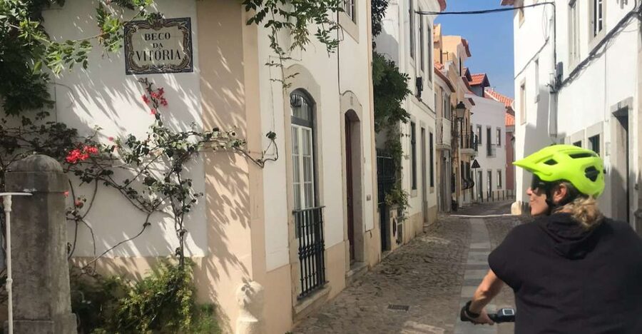 From Cascais: Sintra Guided E-Bike Tour & Guincho Beach - A four-hour route that links Cascais, Sintra, and the Atlantic