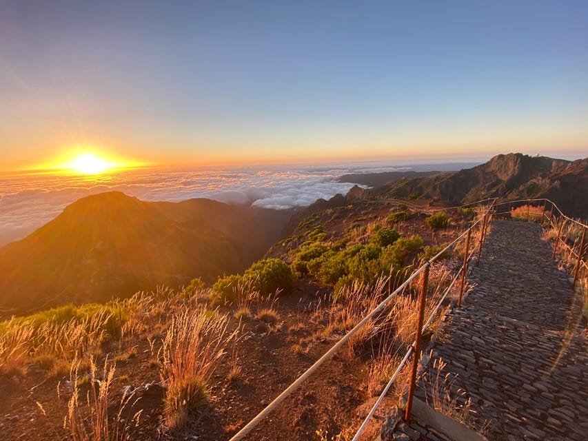 From Funchal: Madeira Peaks - Pico do Arieiro and Pico Ruivo - The 8-hour flow, pickup, and how the handoffs work