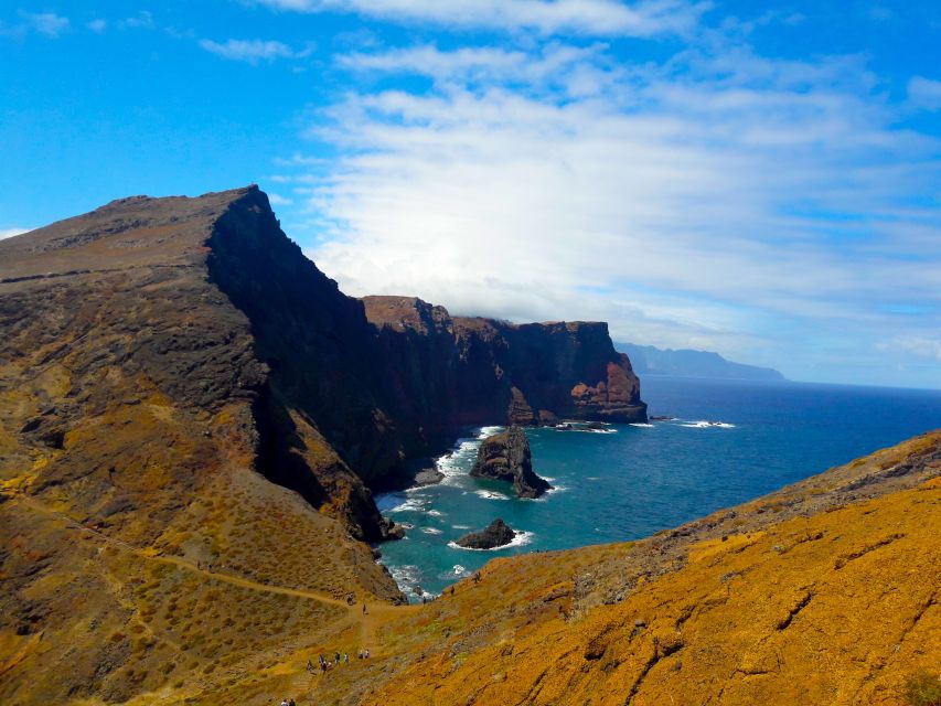 From Funchal: Ponta de São Lourenço/Caniçal Full-Day Hike - The views you came for: Desertas to the south, Porto Santo to the north