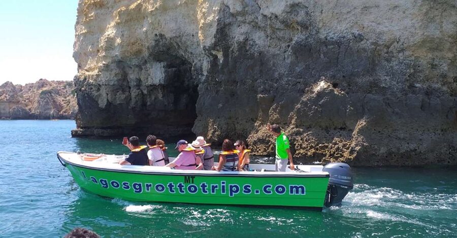 From Lagos: Cruise to the Caves of Ponta da Piedade - Cruising the lagoon: cliffs, beaches, and photo angles