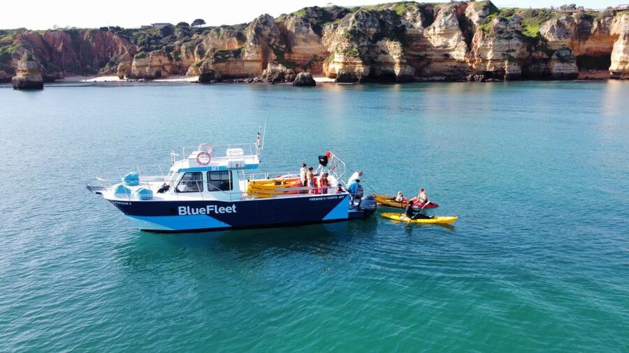 From Lagos: Kayak Experience in Ponta da Piedade - When to go: calm morning water helps your cave time