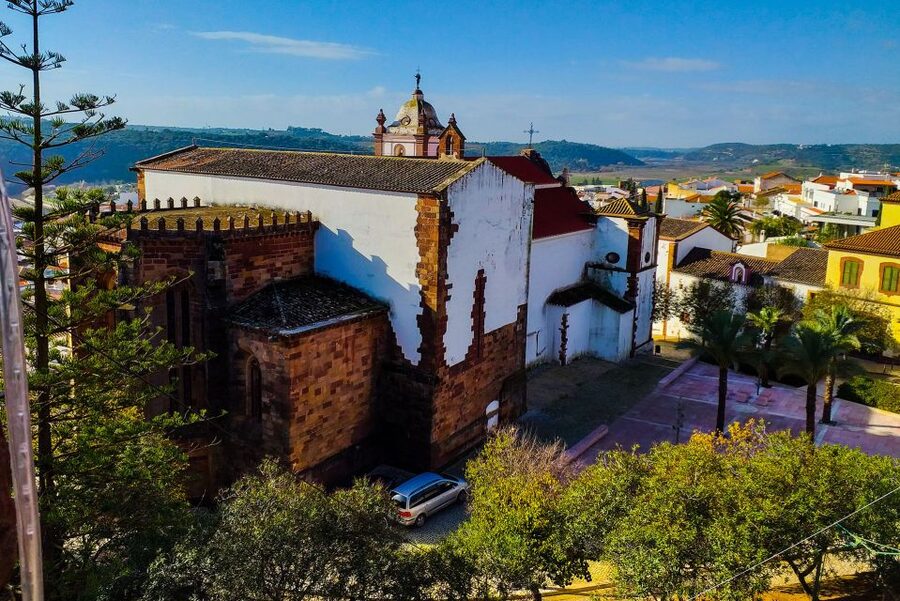 From Lagos: Small-Group 4-Hour Wine Tasting Tour - The Silves Moorish Town Stop, What You Can Do in 45 Minutes