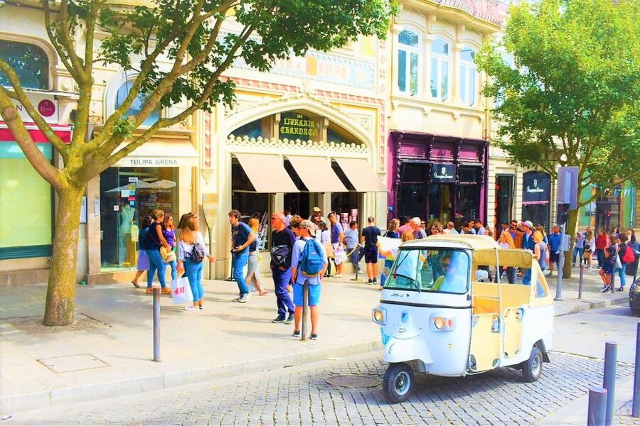 From Leixões: Private Porto Historic Center Tuk Tuk Tour - Why Porto by Tuk Tuk Works So Well in 3.5 Hours