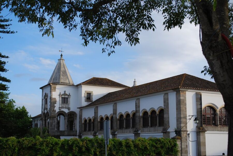 From Lisboa: Evora and Monsaraz Full-Day Tour - Chapel of Bones: the most unusual stop, in the best way