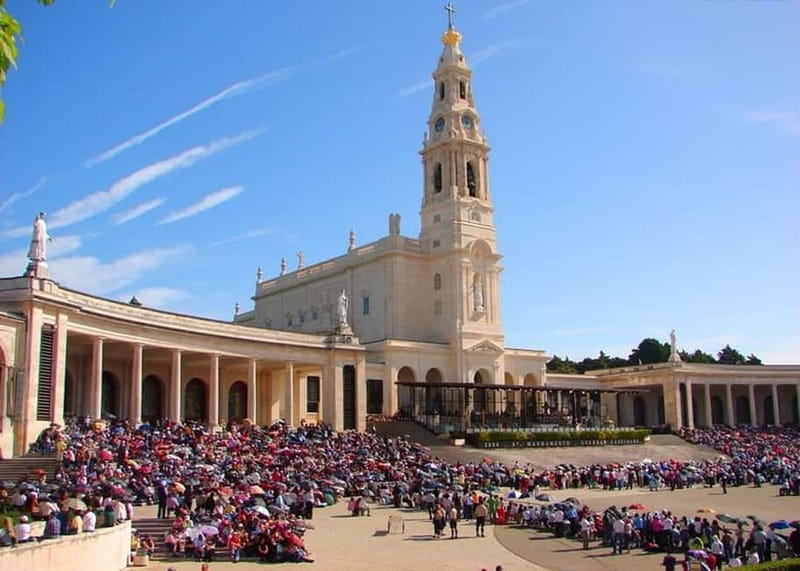 From Lisbon: Best of Fátima Half Day Tour - Basilica of Our Lady of the Rosary and Basilica of the Most Holy Trinity