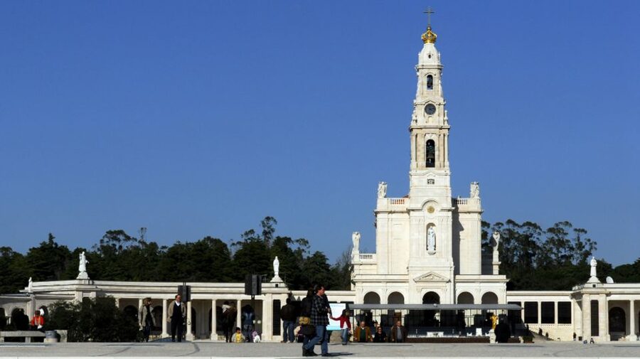 From Lisbon: Fátima, Batalha, Nazaré & Óbidos Full-Day Tour - Who This Tour Suits Best (and Who Might Want Something Else)