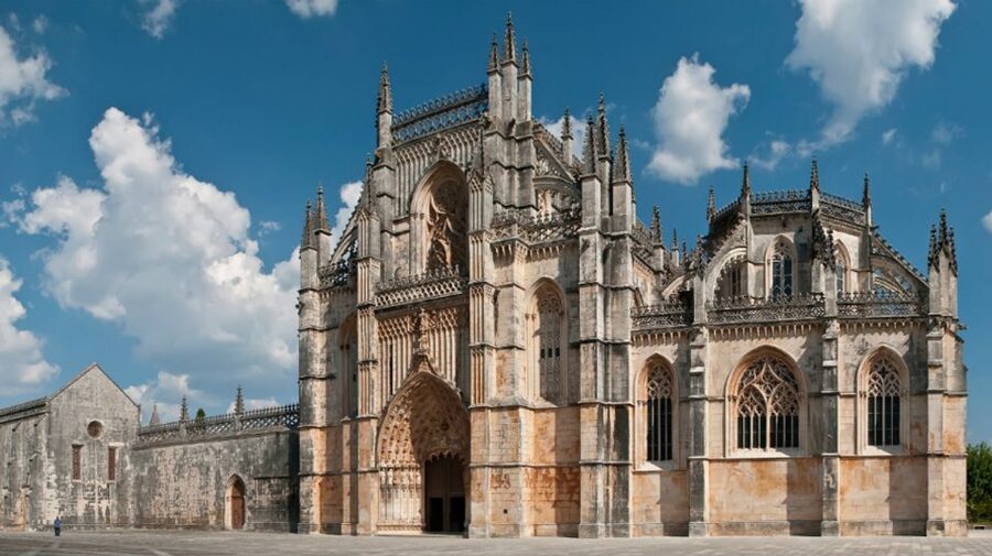 From Lisbon: Fátima, Batalha, Nazaré & Óbidos Full-Day Tour - The Schedule in Real Life: 8 Hours, Several Moods