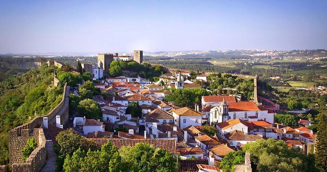 From Lisbon: Fátima, Nazaré, Batalha, and Óbidos Guided Tour - Guides and group flow: what you should expect in the real day