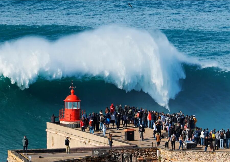 From Lisbon: Fatima, Nazaré, Batalha and Óbidos Tour - Mira de Aire Caves: The Stop That Changes the Mood Fast