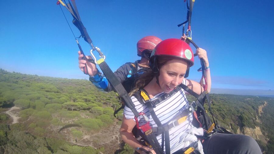 From Lisbon: Paragliding Flight with Transfers - Price and value: is $165 worth it?