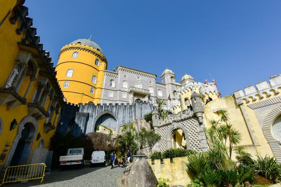 From Lisbon: Sintra and Cascais Full-Day Private Tour - Quinta da Regaleira: the mystical stop you should plan for