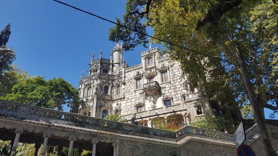 From Lisbon: Sintra and Cascais Private Tour - Building in a Local Break: Travesseiros de Sintra
