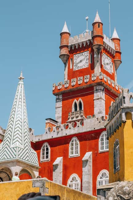 From Lisbon: Sintra Half-Day Tour with Pena Palace Tickets - The drive stops that set the mood, Fonte da Sabuga to Sintra-Cascais viewpoints