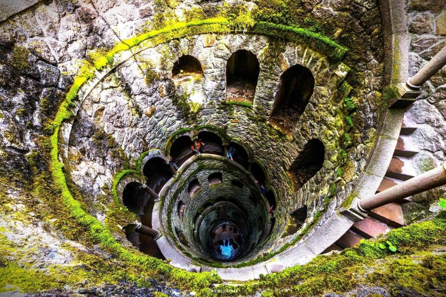 From Lisbon: Sintra, Pena, Regaleira, Coast Roca & Cascais - Sintra town break: lunch time, old streets, and easy shopping moments
