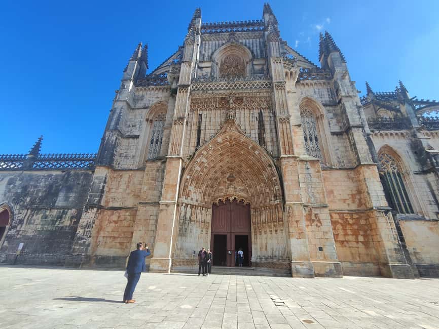 From Lisbon: Tomar, Batalha, Alcobaça, & Óbidos Templar Tour - Alcobaça Monastery, UNESCO scale and what if it is closed