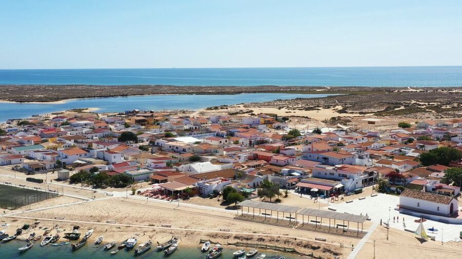 From Olhão: Ria Formosa Sunset Island Boat Tour - Culatra Island sunset on a deserted beach: the quiet finale