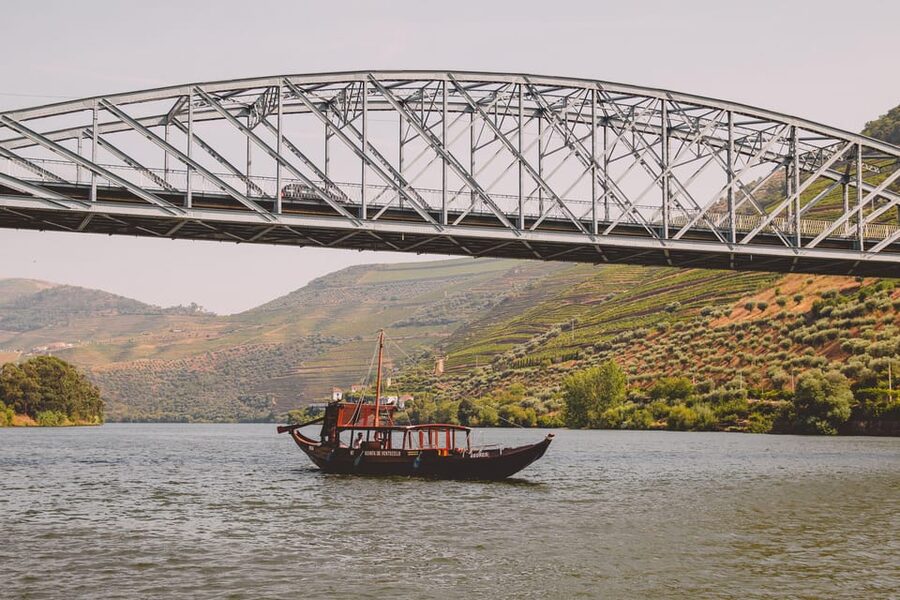 From Pinhão: Douro Valley Rabelo Boat Tour with Port Wine - Getting to Companhia Turística do Douro Pier without stress