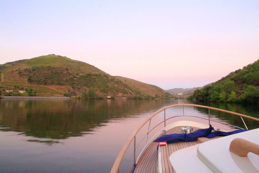 From Pinhão: Private Yacht Cruise along the Douro River - Getting the best experience: weather, wind, and where to sit