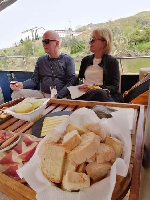 From Porto: 2 Boutique Wineries w/ Winery Lunch & 1-h cruise - Pinhão Photo Stop: A Pretty Pause Before You See the Valley From Water