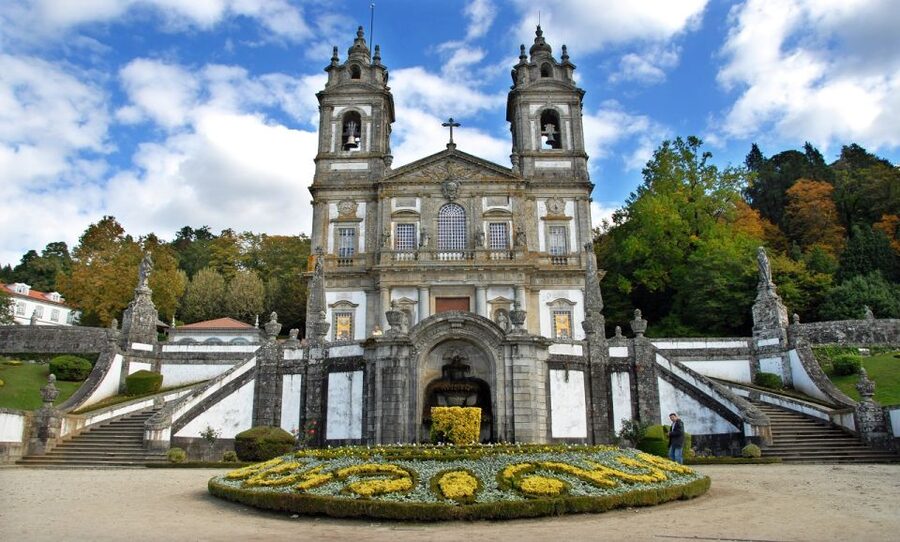 From Porto: Braga and Guimarães Full-Day Trip with Lunch - Getting to the start, plus how the van time shapes your day