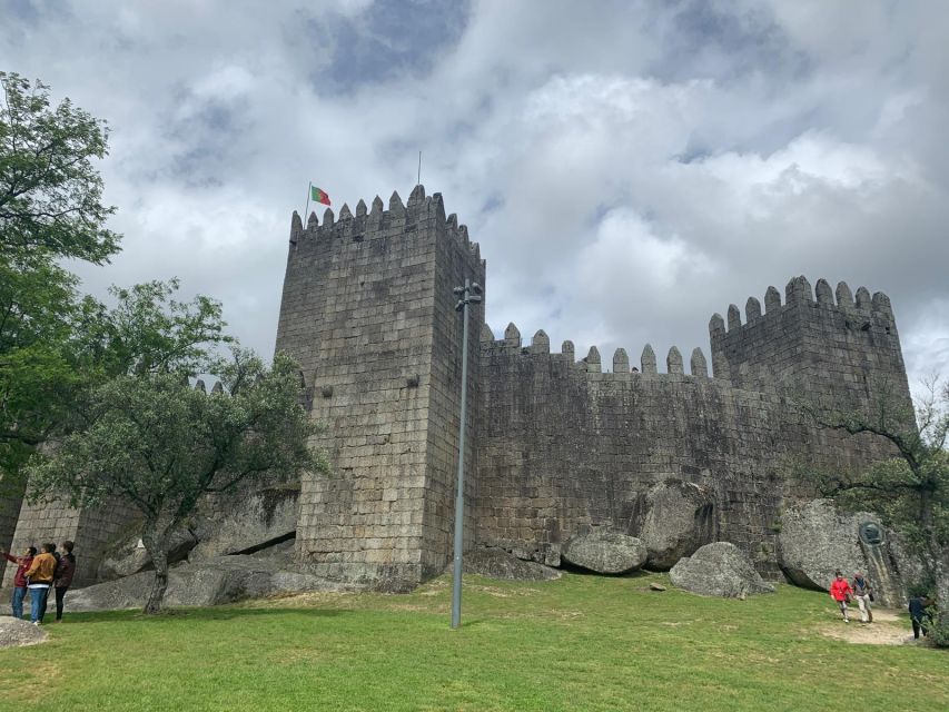 From Porto: Braga and Guimarães Small Group Tour with Lunch - Walks, timing, and what you’ll want from your guide