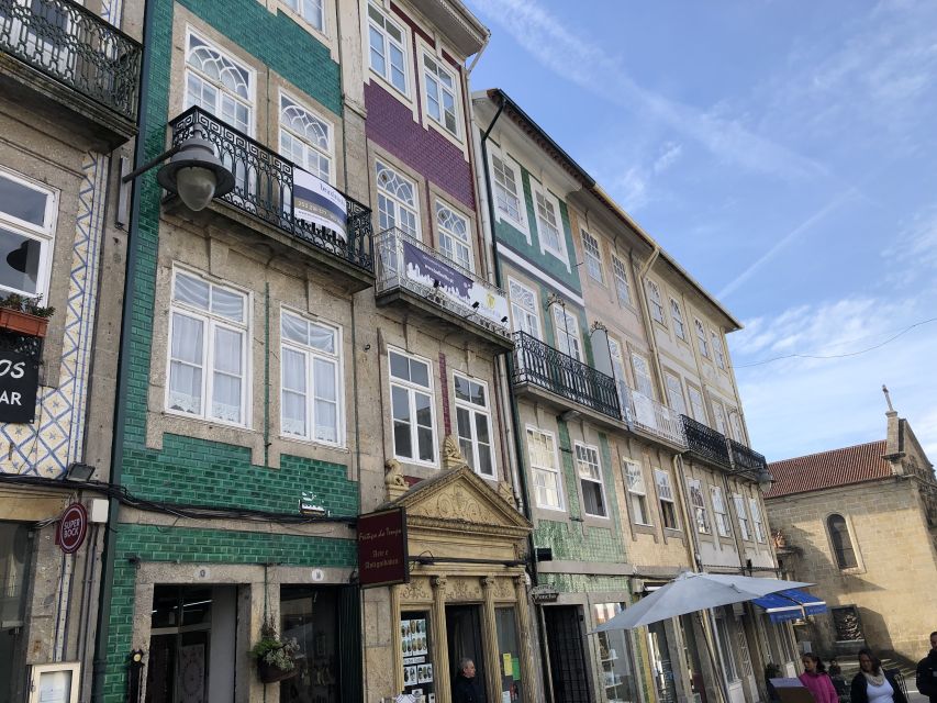 From Porto: Braga & Guimarães with Lunch Small Group Tour - Key highlights worth circling