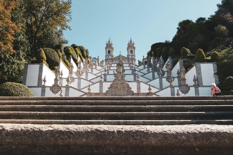 From Porto: Braga & Guimarães with Lunch Small Group Tour - Pickup and getting to the Norte in comfort