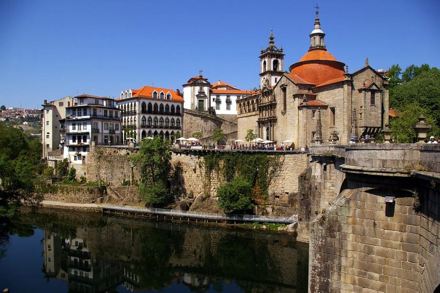From Porto Day Douro Valley Wine Tour 2 Wine Tasting & Lunch - Who this tour suits best, and who should rethink it