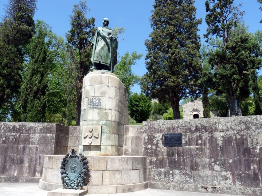 From Porto: Full-Day Trip of Minho Region - Bom Jesus do Monte: the guided start that sets the tone